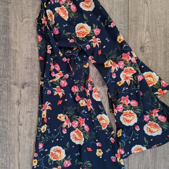 EUC Atmosphere Floral Dress with zipper and bow - Picture 5 of 6